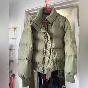 Aritzia super puff bomber jacket